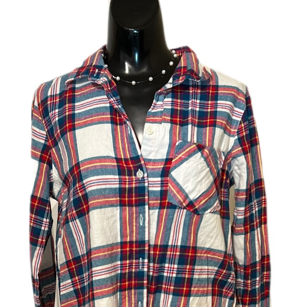 Plaid flannel women’s Old Navy button up shirt